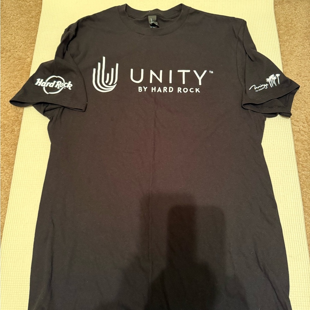 Mirage Las Vegas Unity by Hard Rock Players Club T-Shirt Men’s Large Casino 2024